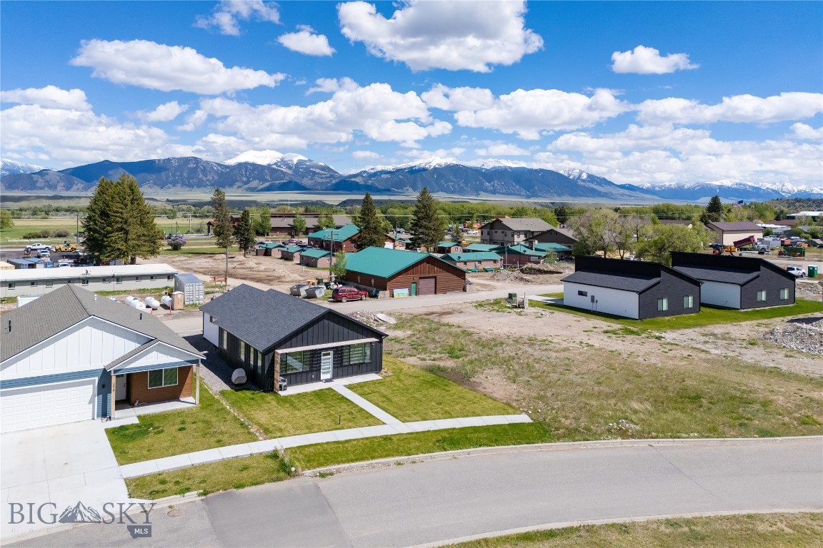 Ennis, Montana 59729, United States, 3 Bedrooms Bedrooms, ,2 BathroomsBathrooms,Residential,Active,54875