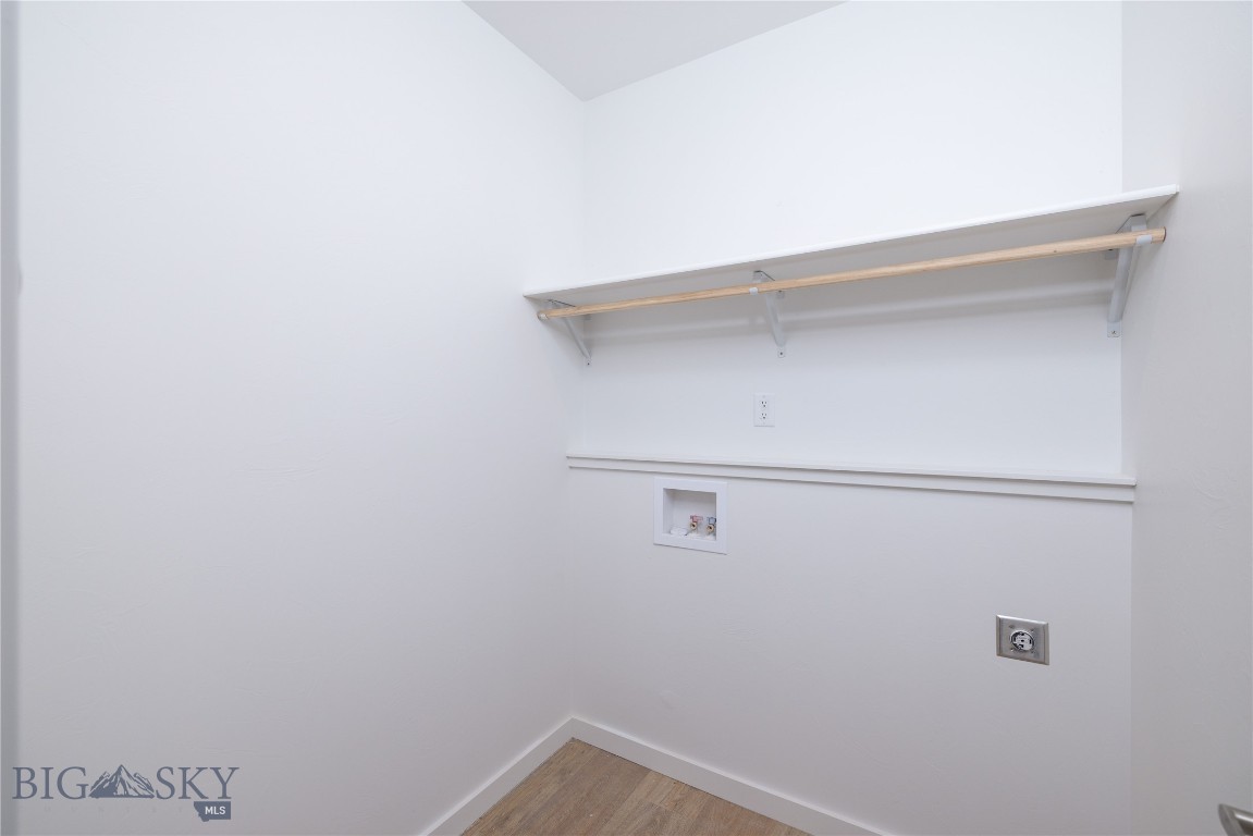 Ennis, Montana 59729, United States, 3 Bedrooms Bedrooms, ,2 BathroomsBathrooms,Residential,Active,54875