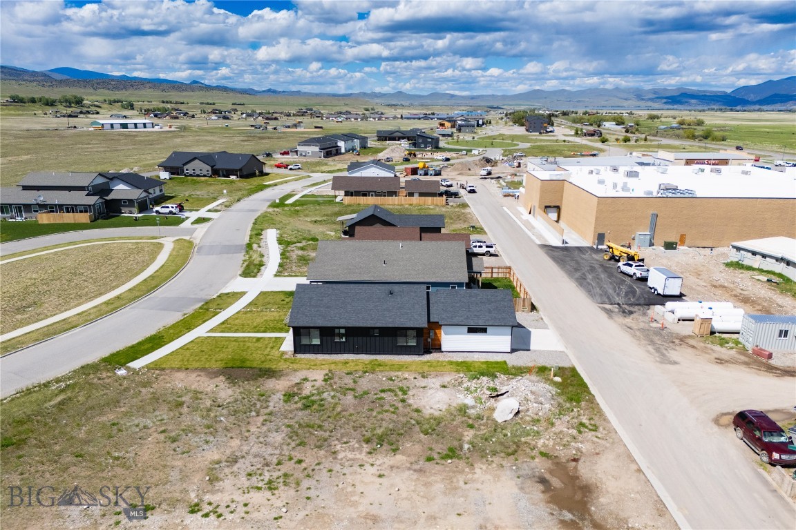 Ennis, Montana 59729, United States, 3 Bedrooms Bedrooms, ,2 BathroomsBathrooms,Residential,Active,54875