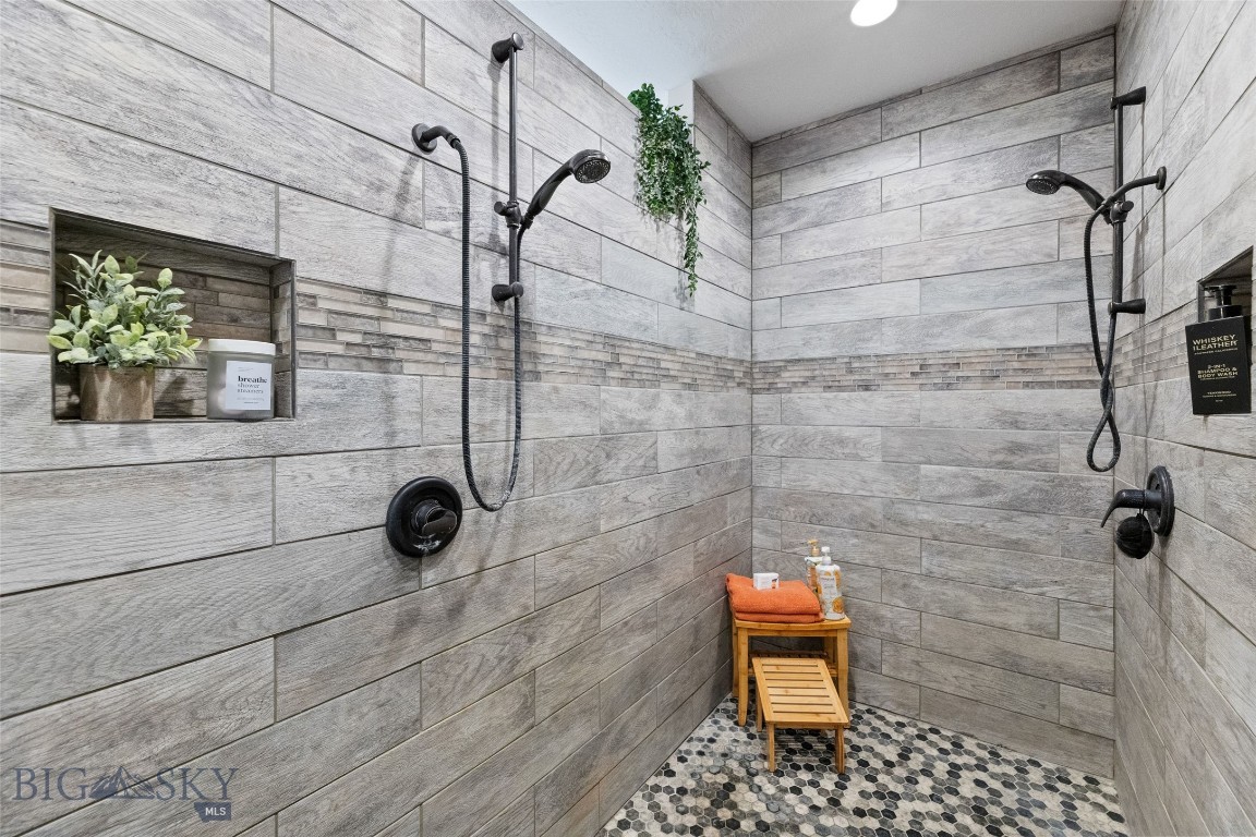 Sky View in Ennis - Residential