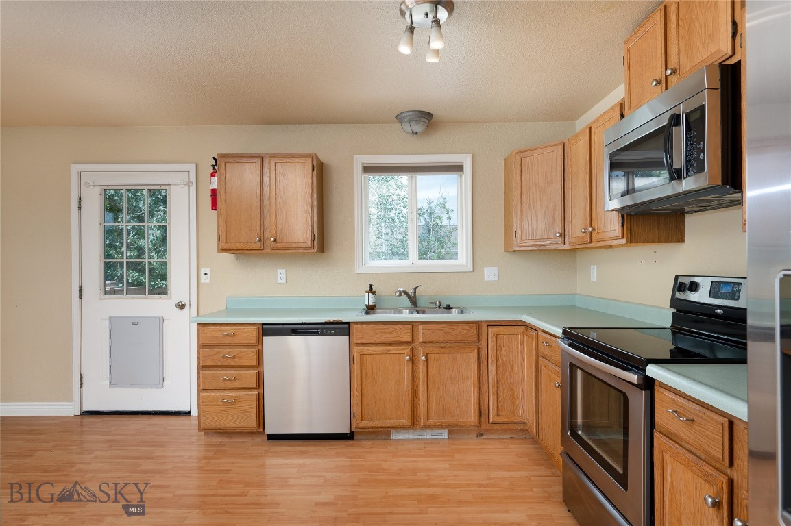 Belgrade, Montana 59714, United States, 4 Bedrooms Bedrooms, ,2 BathroomsBathrooms,Residential,Active,178169