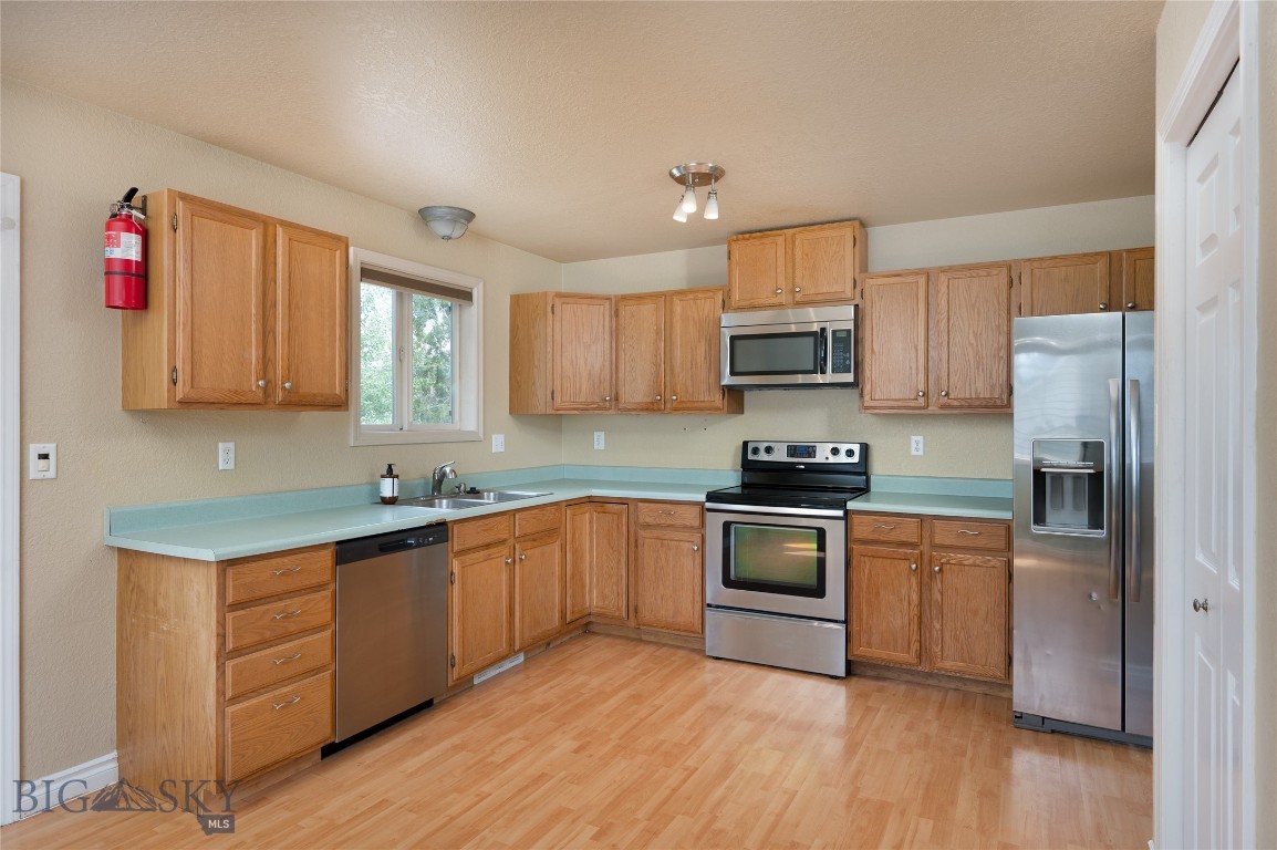 Belgrade, Montana 59714, United States, 4 Bedrooms Bedrooms, ,2 BathroomsBathrooms,Residential,Active,178169