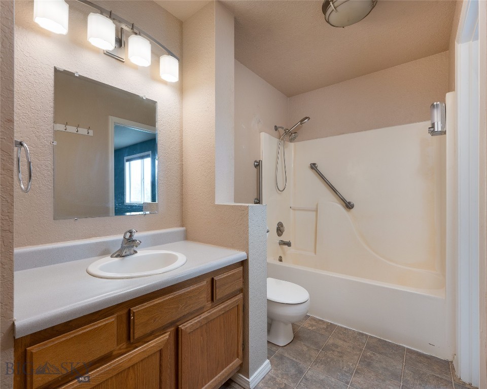 Belgrade, Montana 59714, United States, 4 Bedrooms Bedrooms, ,2 BathroomsBathrooms,Residential,Active,178169