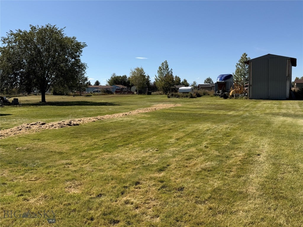 513 Hale-Bopp Avenue