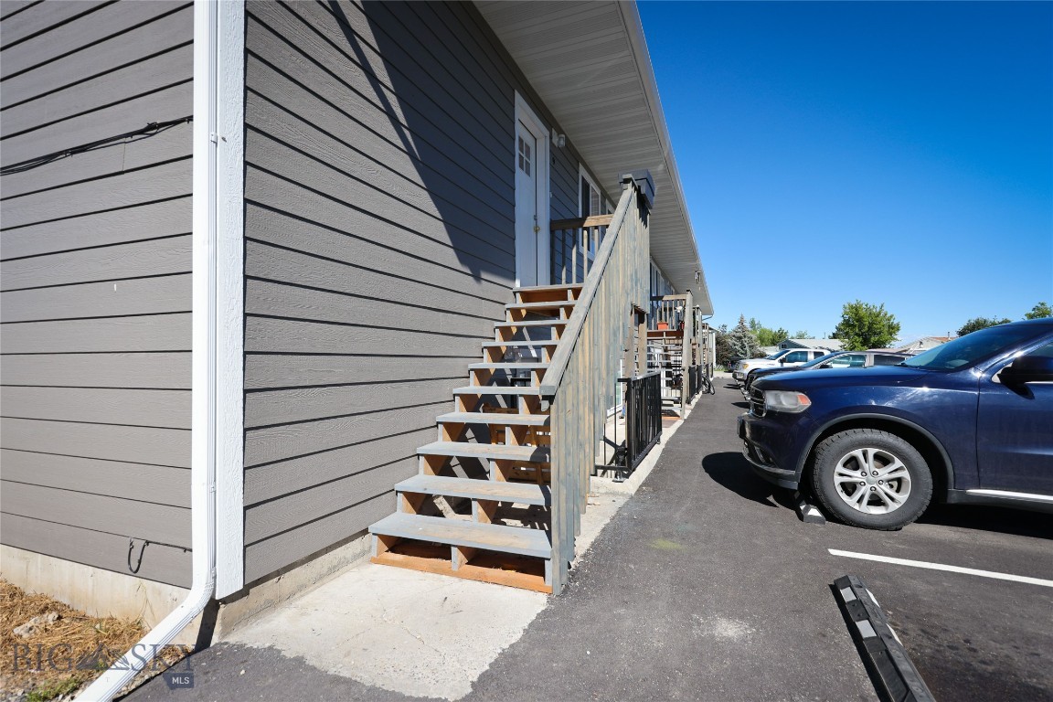 806 W Allison Avenue