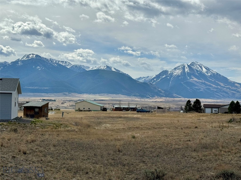 Yellowstone Trail - Residential