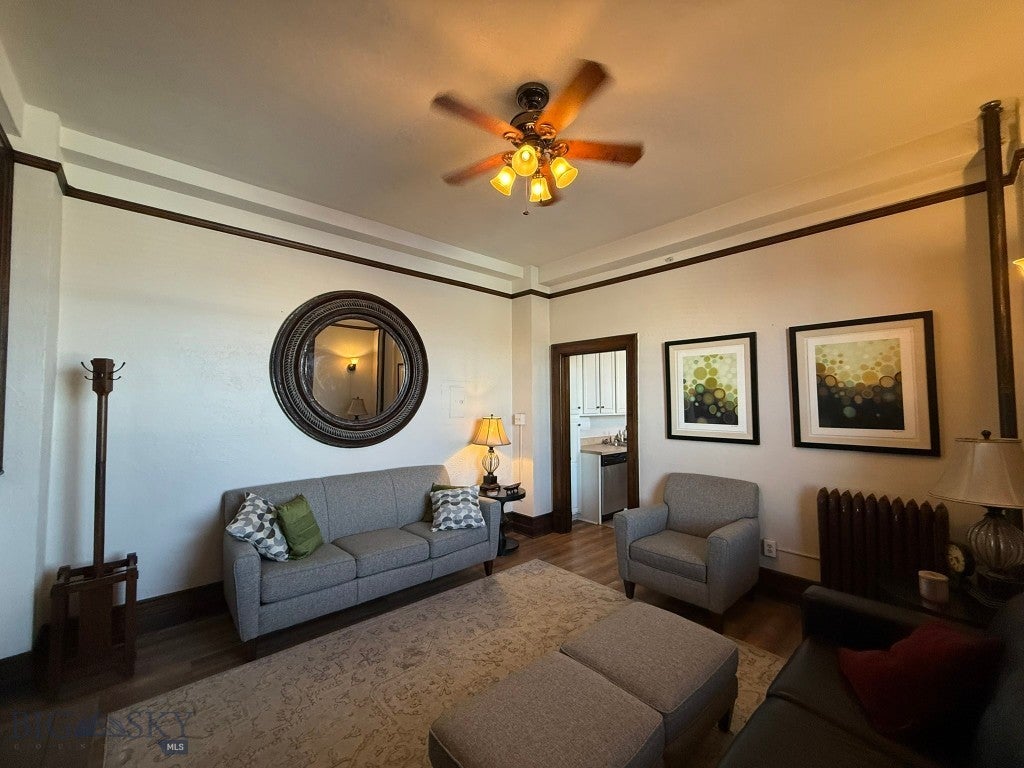 8 W Park Street 405