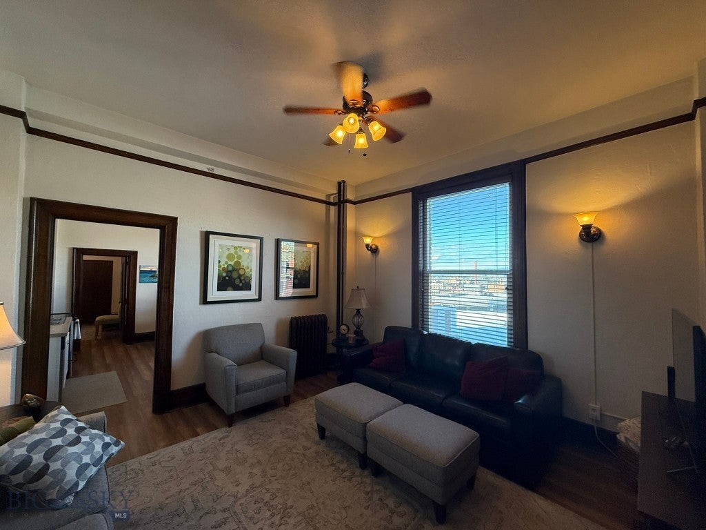 8 W Park Street 405