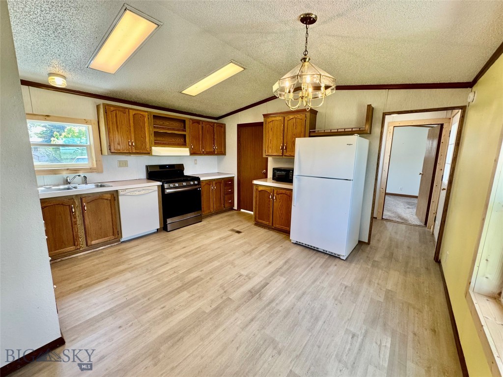 410 Meadowlark Drive
