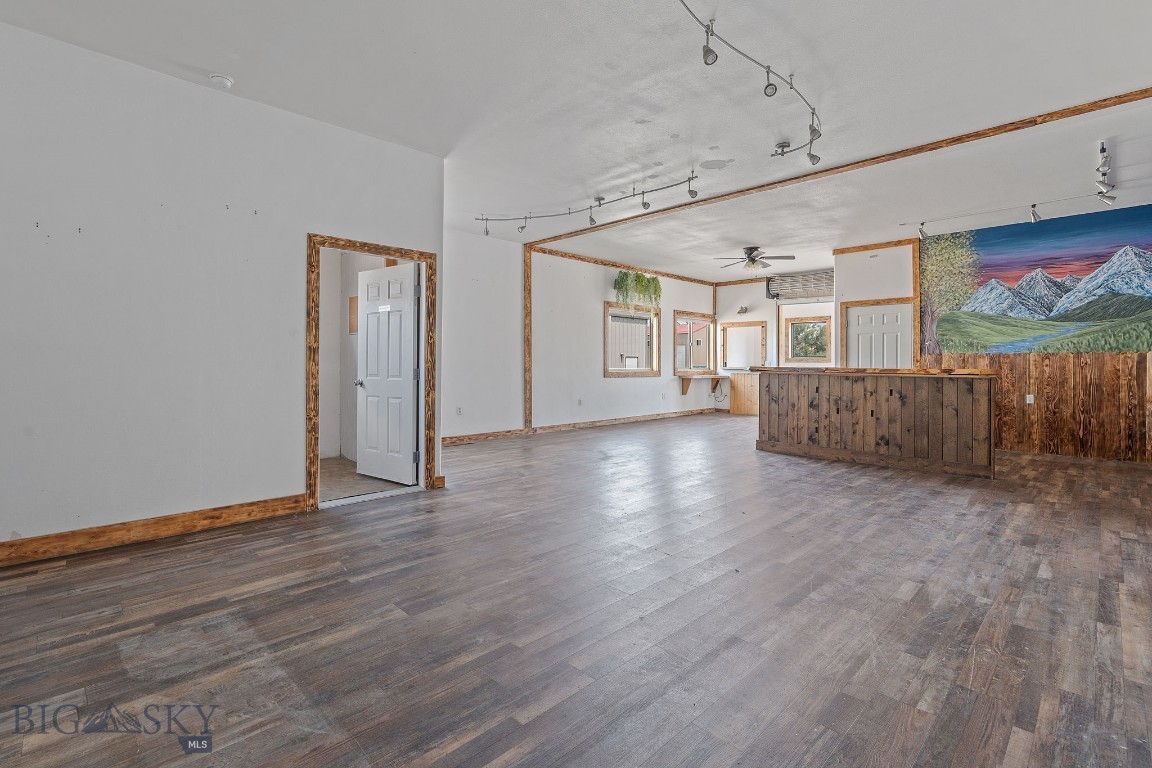 Middle Creek Meadows - Commercial Lease