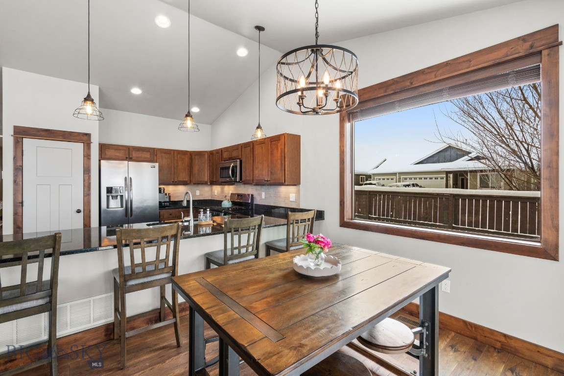 Bozeman, Montana 59718, United States, 4 Bedrooms Bedrooms, ,2 BathroomsBathrooms,Residential,Contingent,77529