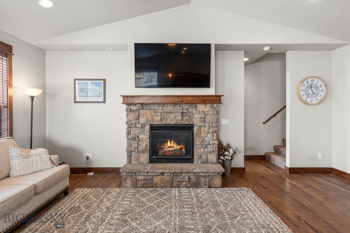 Bozeman, Montana 59718, United States, 4 Bedrooms Bedrooms, ,2 BathroomsBathrooms,Residential,Contingent,77529