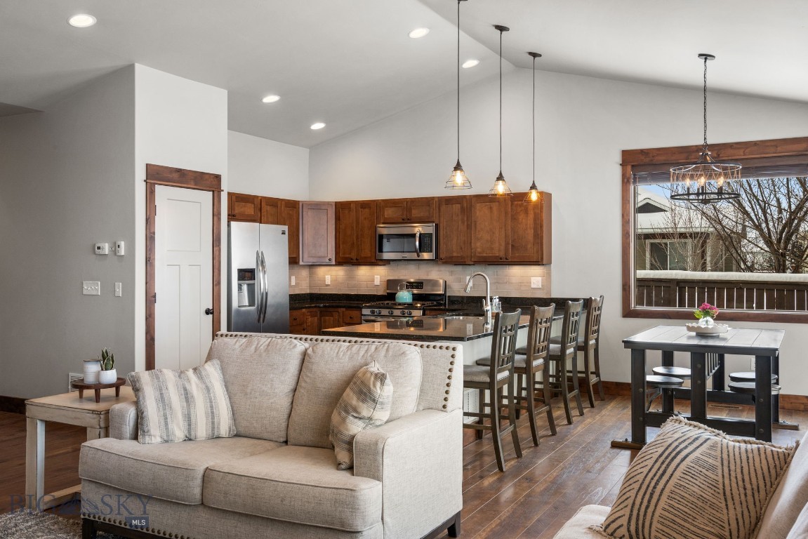 Bozeman, Montana 59718, United States, 4 Bedrooms Bedrooms, ,2 BathroomsBathrooms,Residential,Contingent,77529