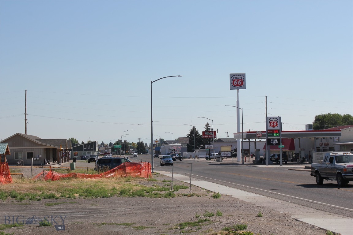 343 N Montana