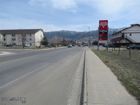 Photo of 1830 Holmes Ave, Butte, MT 59701 (MLS # 413009)
