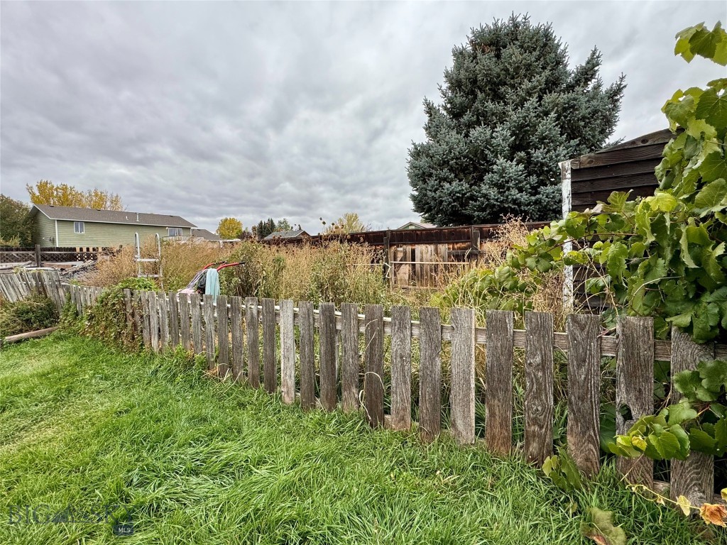 Montague - Residential