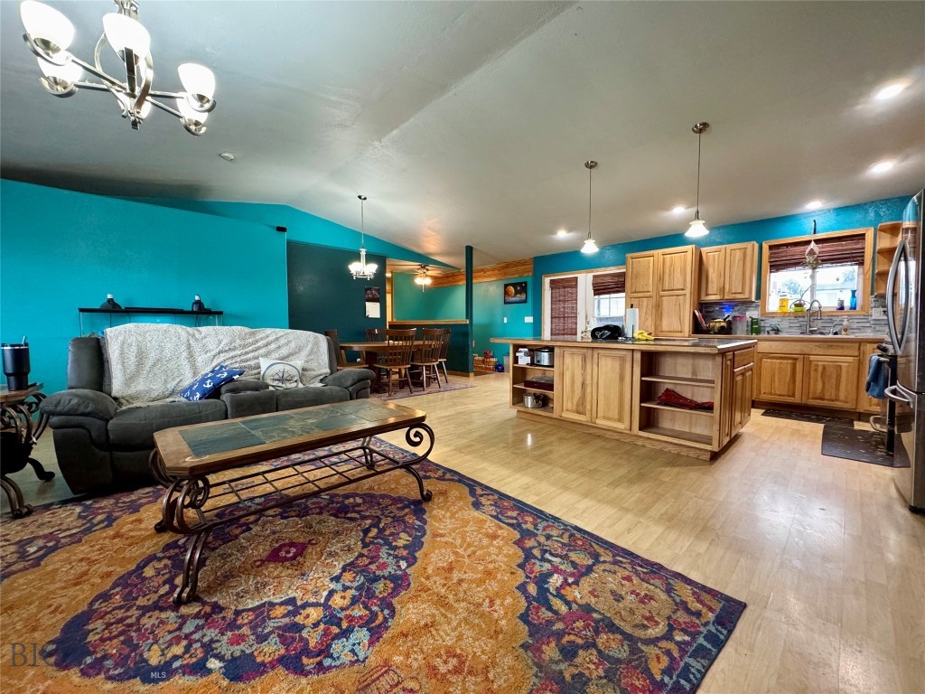 Montague - Residential