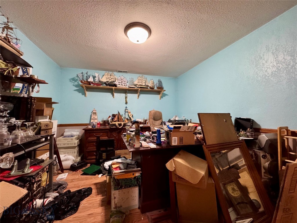 Montague - Residential