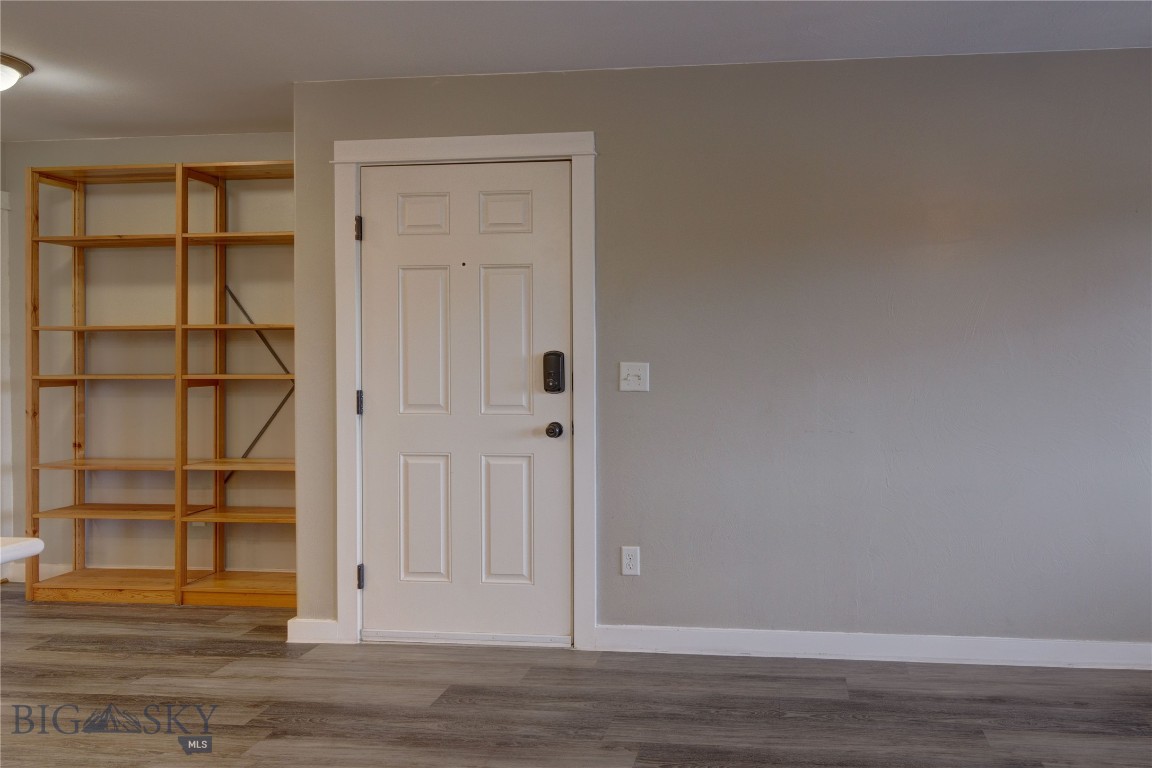 Baxter Springs Condo - Residential