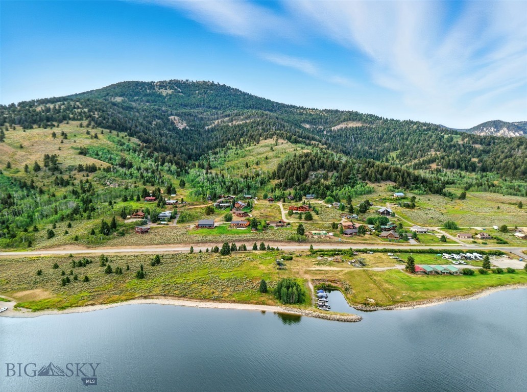 Yellowstone Holiday - Land