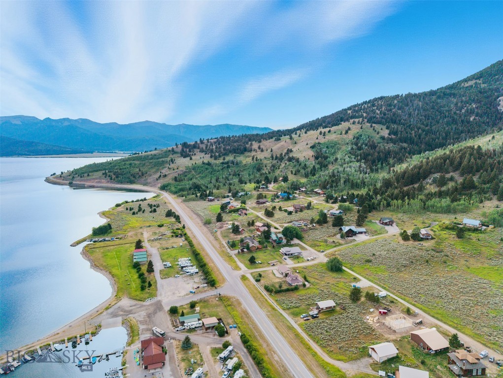 Yellowstone Holiday - Land