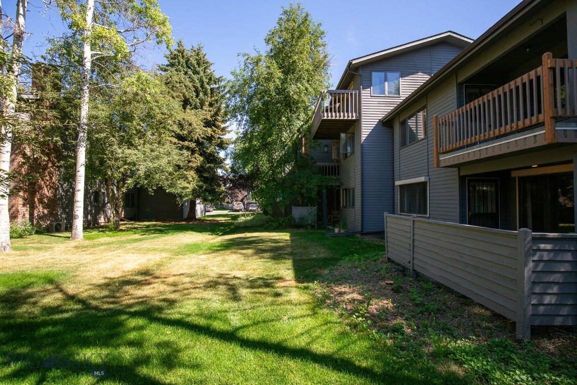 2200 W Dickerson 46