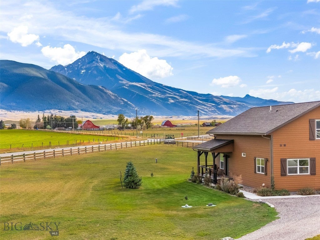 40 Obsidian Road