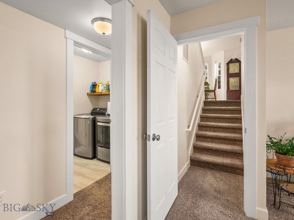 Belgrade, Montana 59714, United States, 4 Bedrooms Bedrooms, ,3 BathroomsBathrooms,Residential,Active,145974