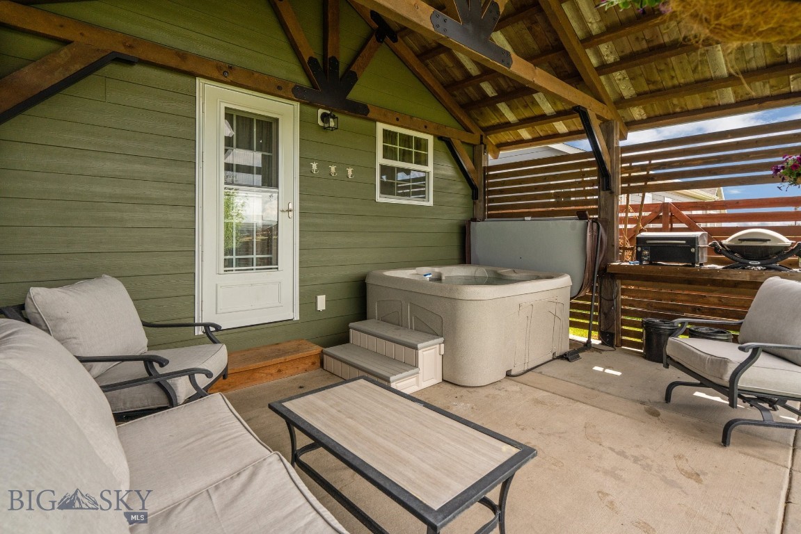 Belgrade, Montana 59714, United States, 4 Bedrooms Bedrooms, ,3 BathroomsBathrooms,Residential,Active,145974