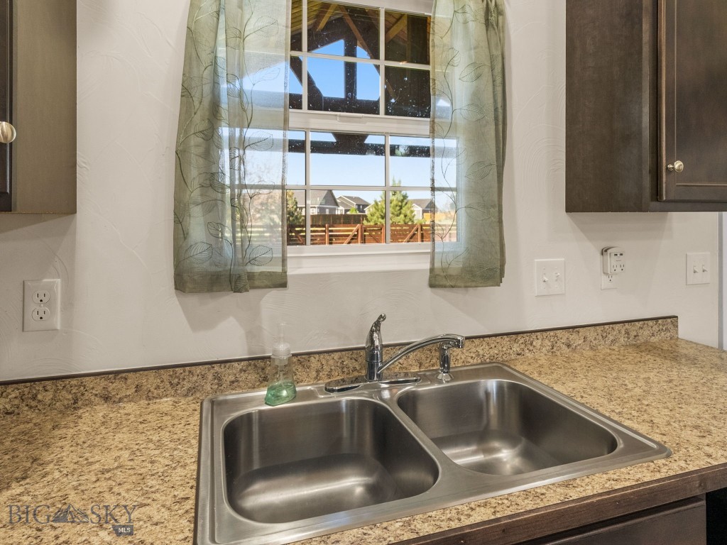 Belgrade, Montana 59714, United States, 4 Bedrooms Bedrooms, ,3 BathroomsBathrooms,Residential,Active,145974