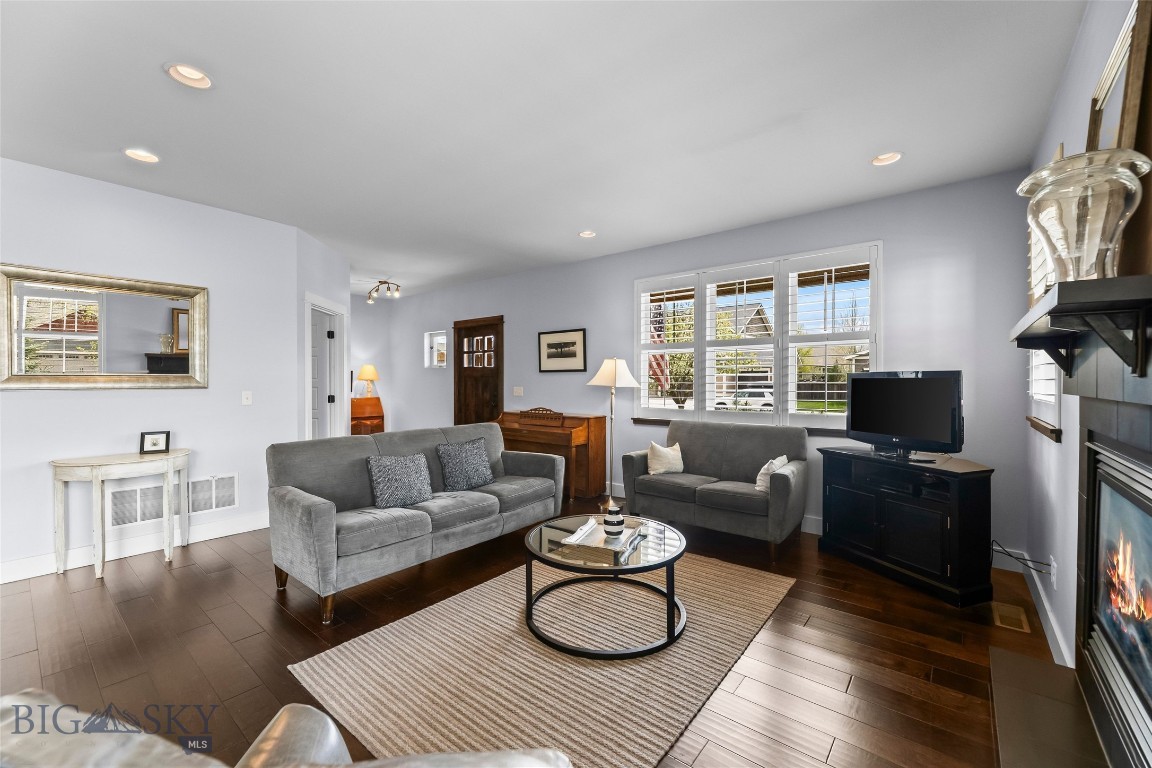 Loyal Garden - Residential