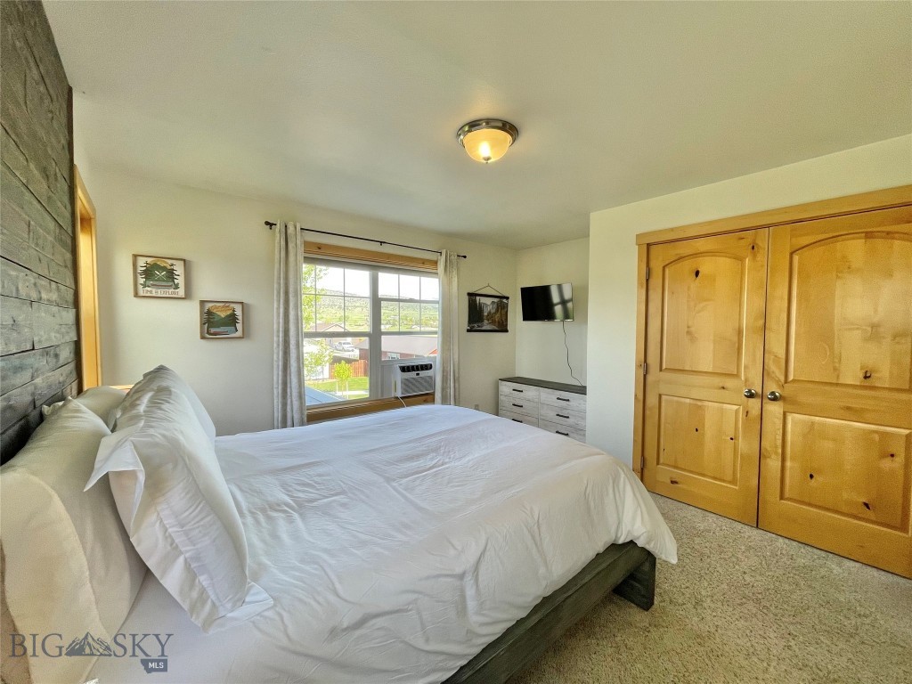 Ennis, Montana 59729, United States, 3 Bedrooms Bedrooms, ,3 BathroomsBathrooms,Residential,Contingent,65015