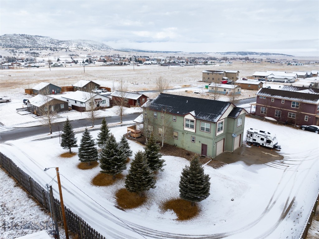 Ennis, Montana 59729, United States, 3 Bedrooms Bedrooms, ,3 BathroomsBathrooms,Residential,Contingent,65015