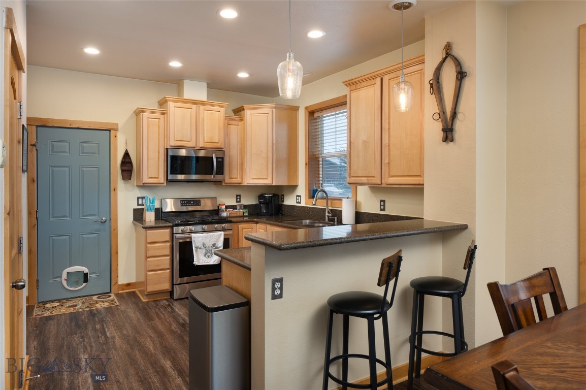 Ennis, Montana 59729, United States, 3 Bedrooms Bedrooms, ,3 BathroomsBathrooms,Residential,Contingent,65015