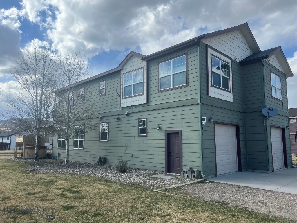 Ennis, Montana 59729, United States, 3 Bedrooms Bedrooms, ,3 BathroomsBathrooms,Residential,Contingent,65015