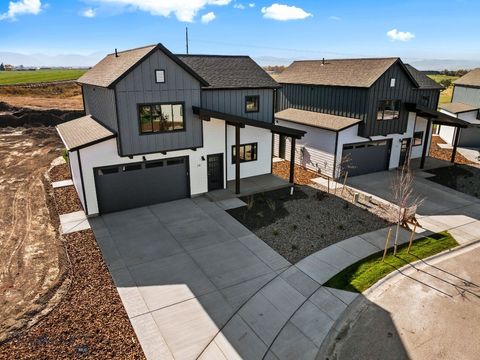Photo of 26 Horseshoe Loop, Bozeman, MT 59718 (MLS # 406187)