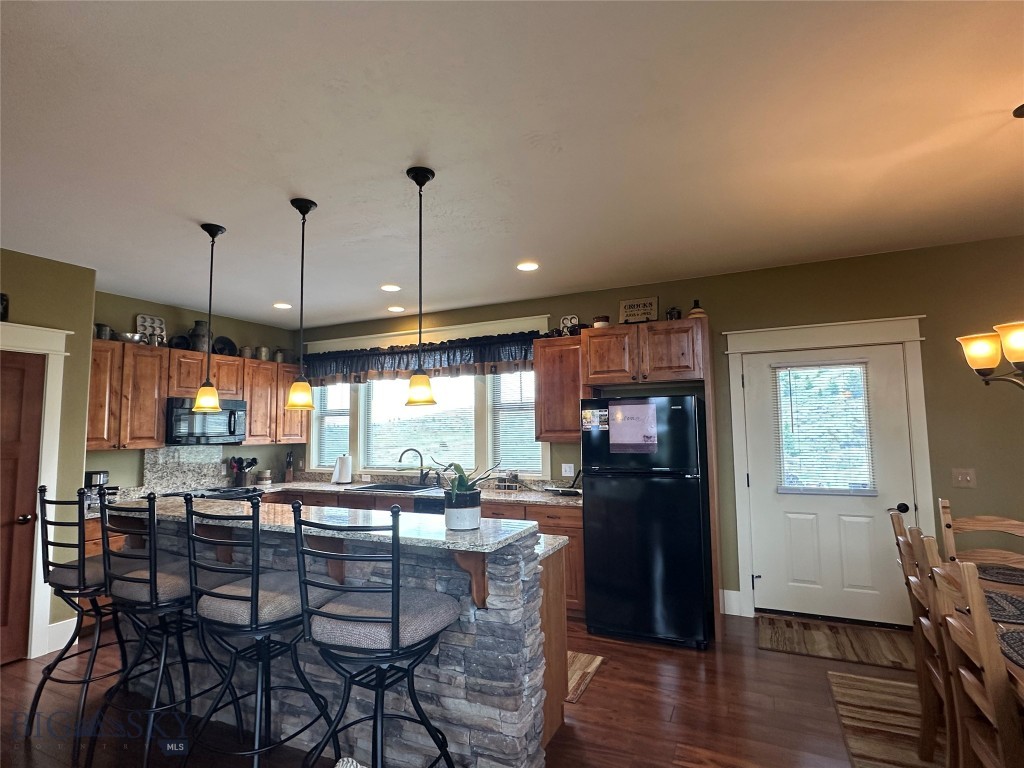 64 Mountain View Trail