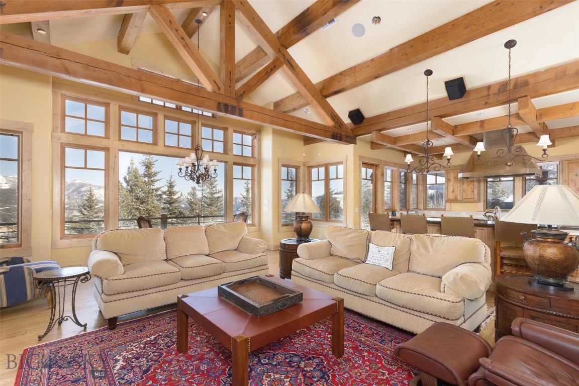 Diamond Hitch Of Ski Moonlight - Residential