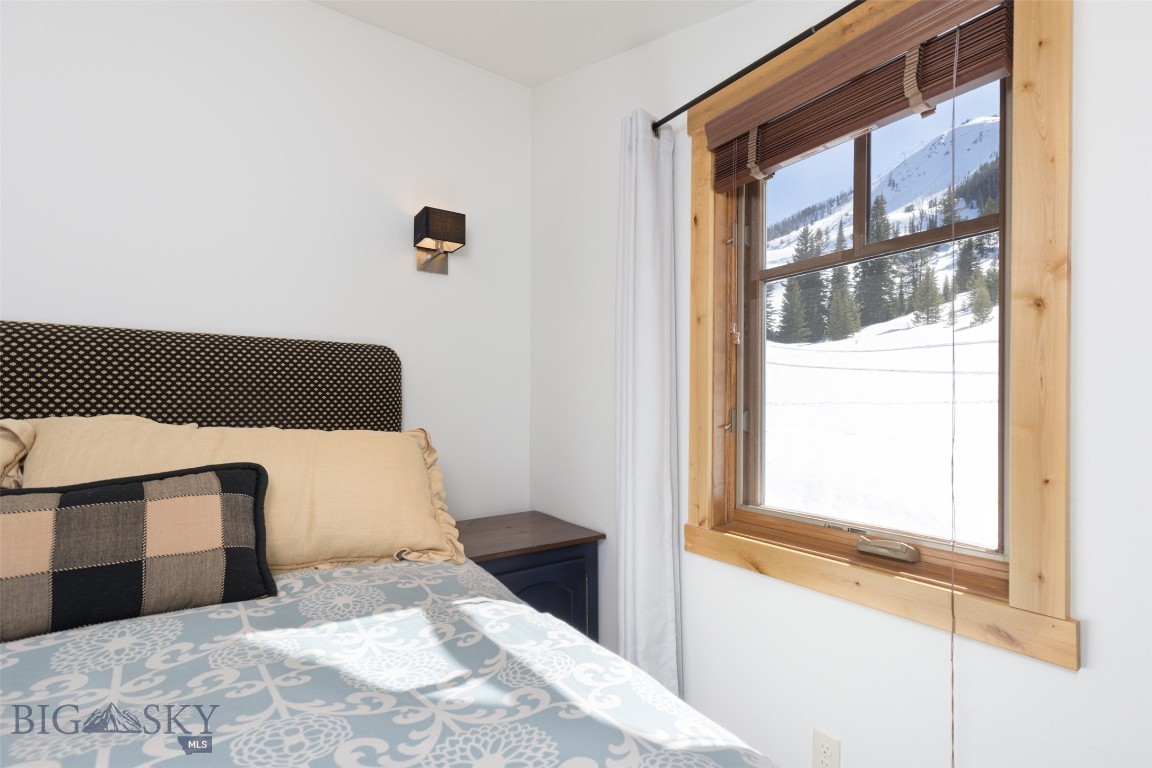 Diamond Hitch Of Ski Moonlight - Residential