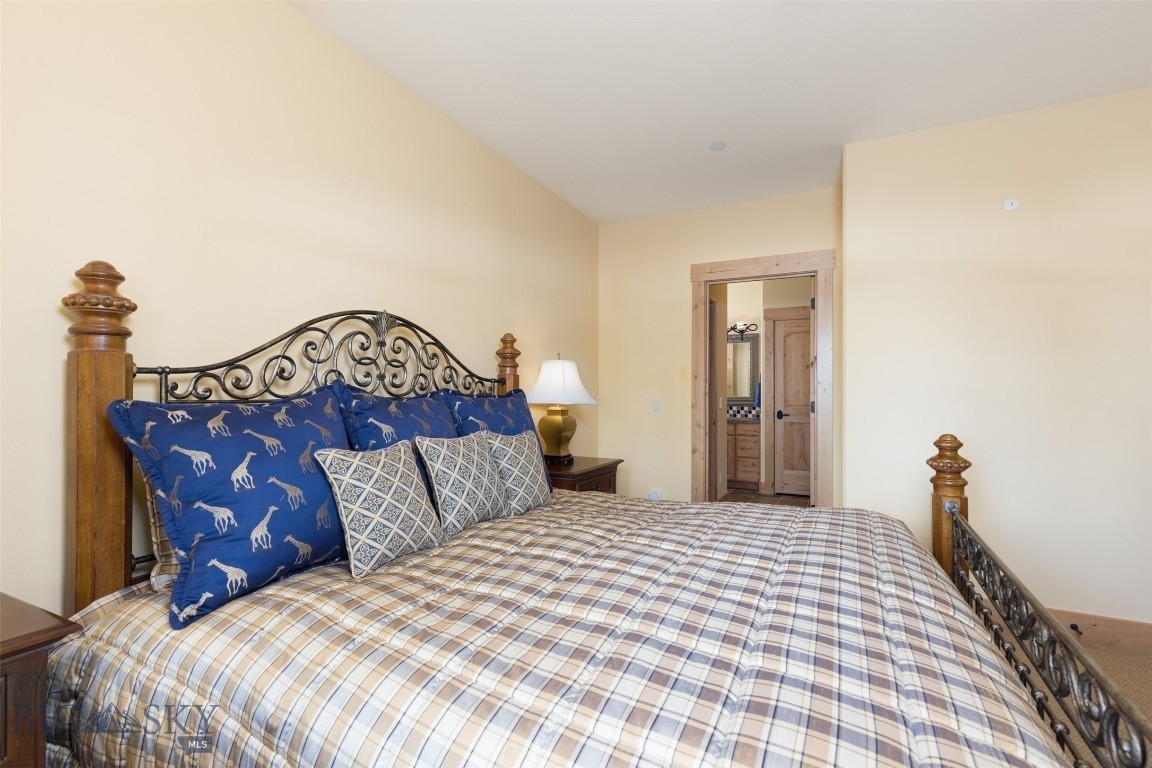 Diamond Hitch Of Ski Moonlight - Residential