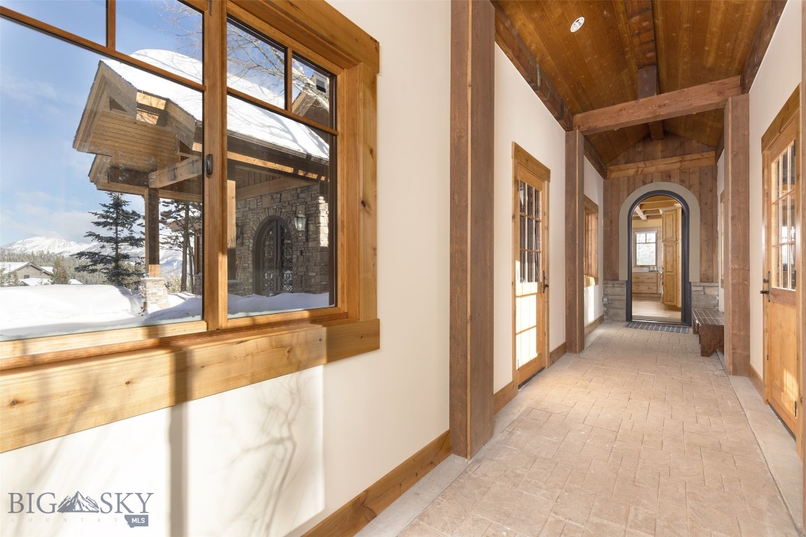 Diamond Hitch Of Ski Moonlight - Residential