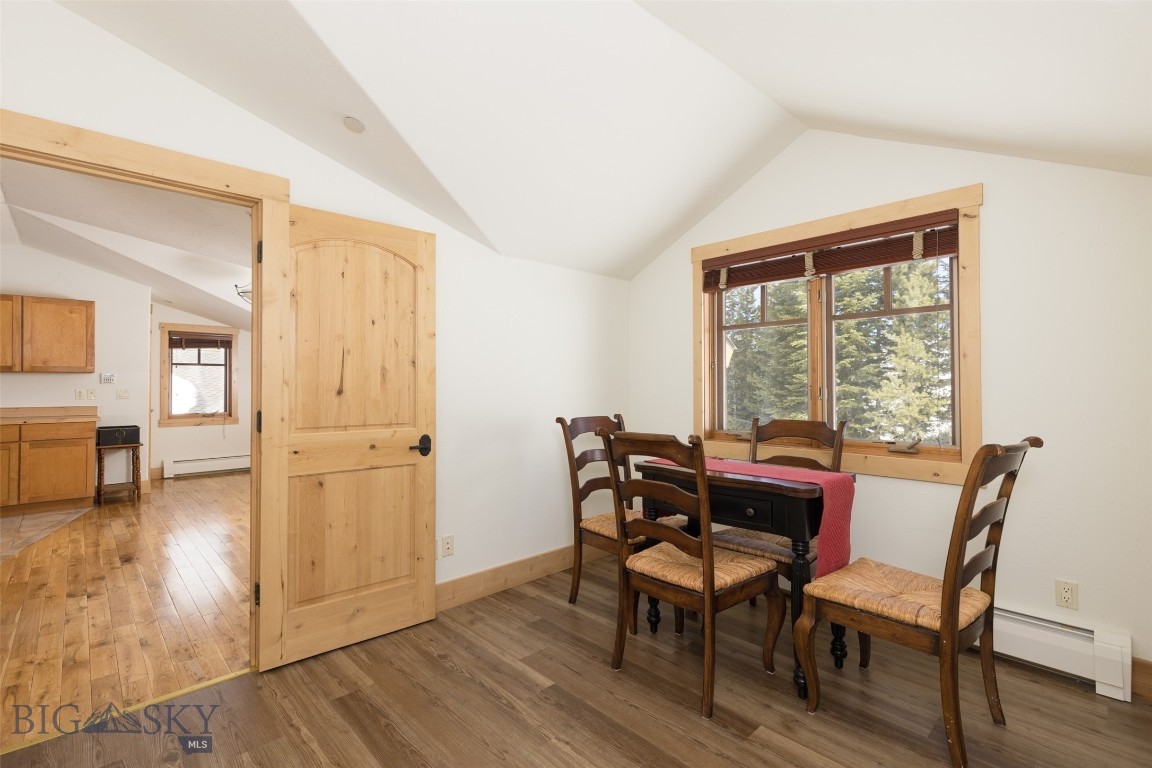 Diamond Hitch Of Ski Moonlight - Residential