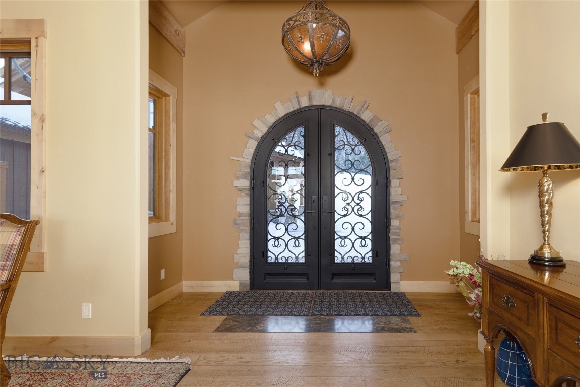 Diamond Hitch Of Ski Moonlight - Residential