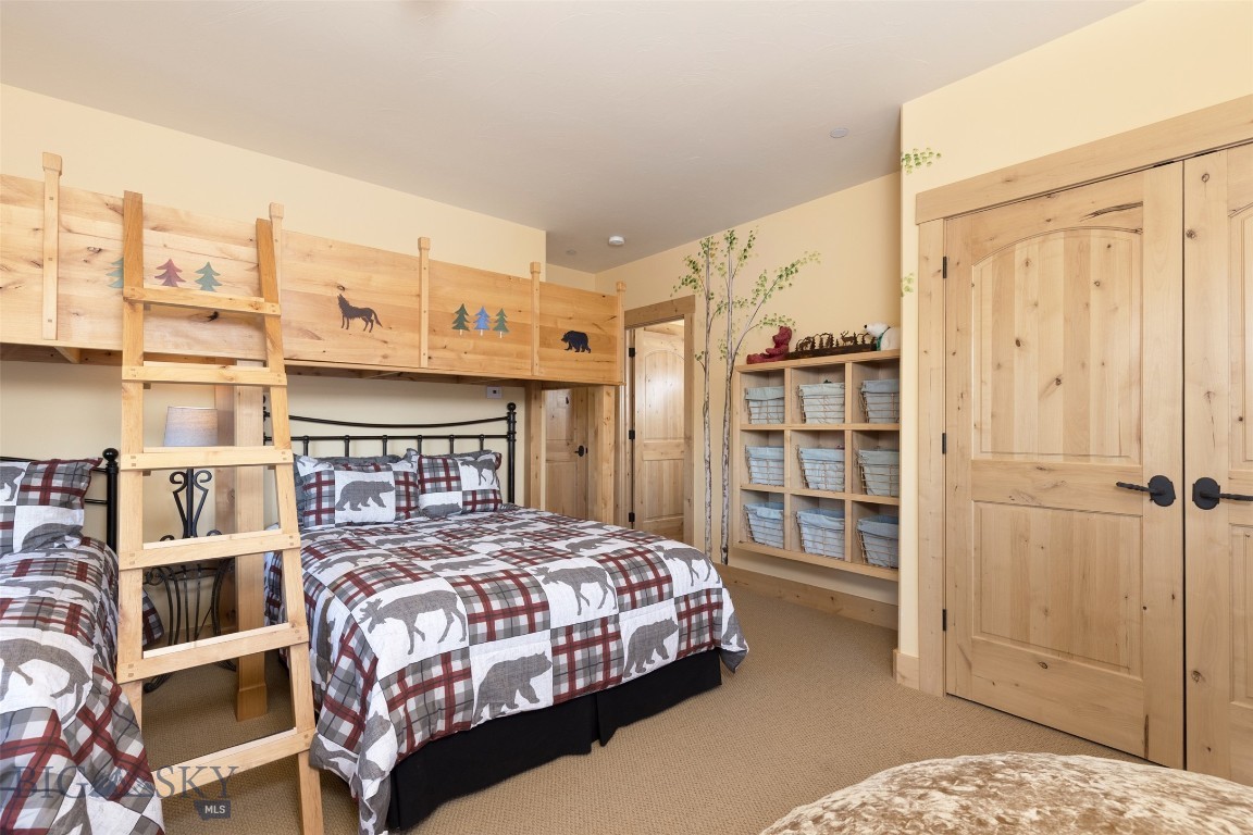 Diamond Hitch Of Ski Moonlight - Residential