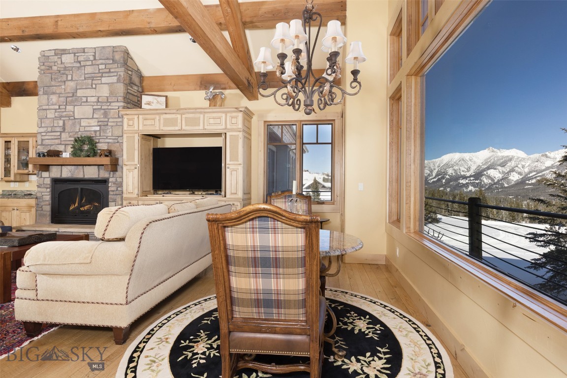 Diamond Hitch Of Ski Moonlight - Residential