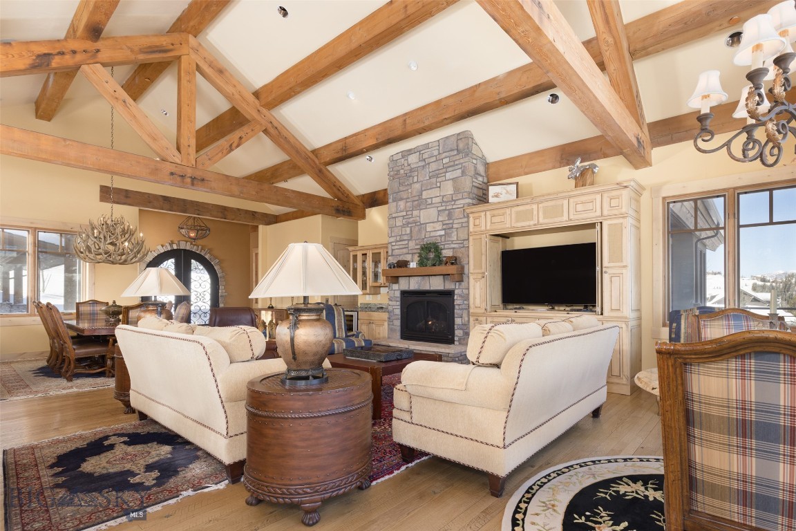 Diamond Hitch Of Ski Moonlight - Residential