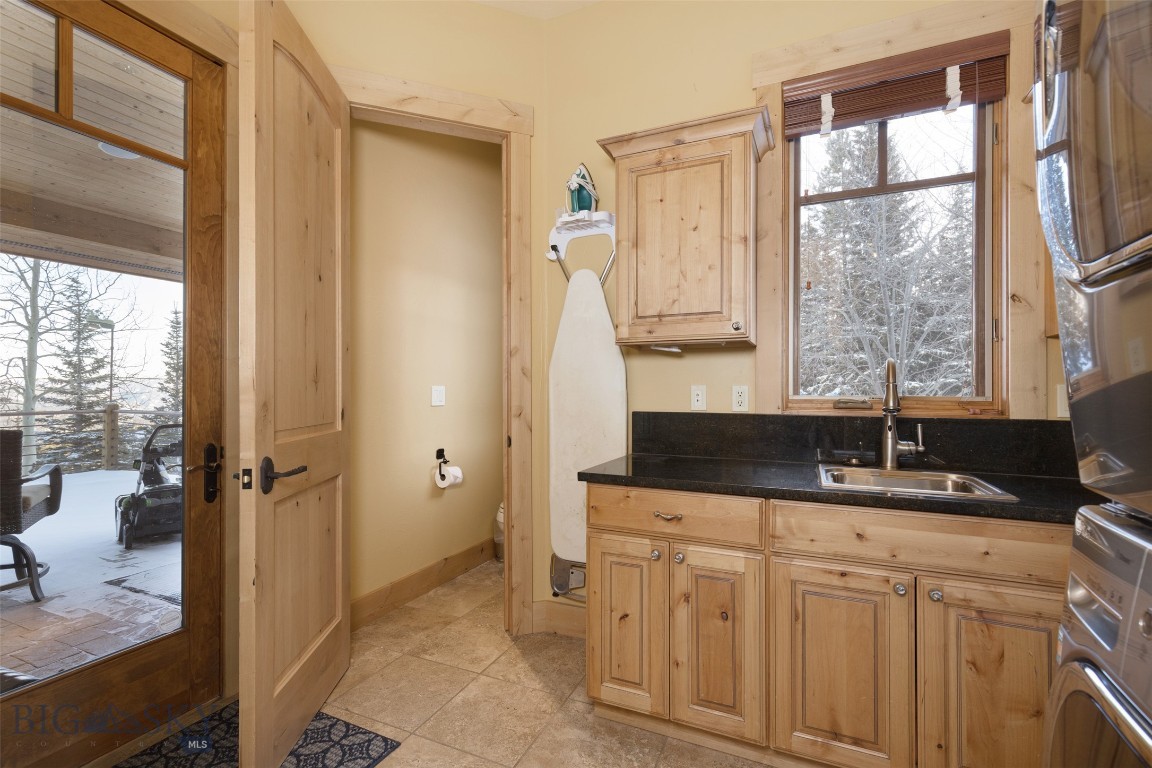 Diamond Hitch Of Ski Moonlight - Residential