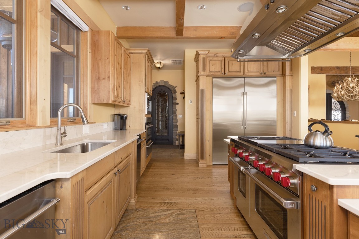 Diamond Hitch Of Ski Moonlight - Residential