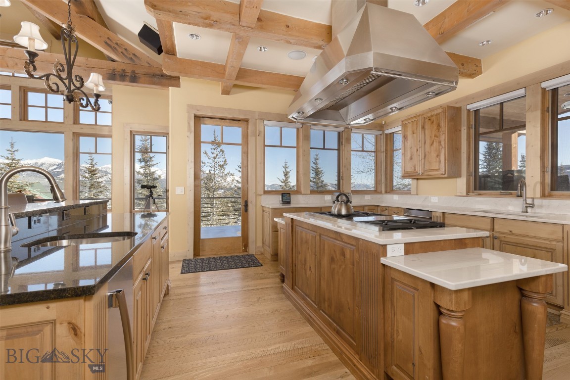 Diamond Hitch Of Ski Moonlight - Residential