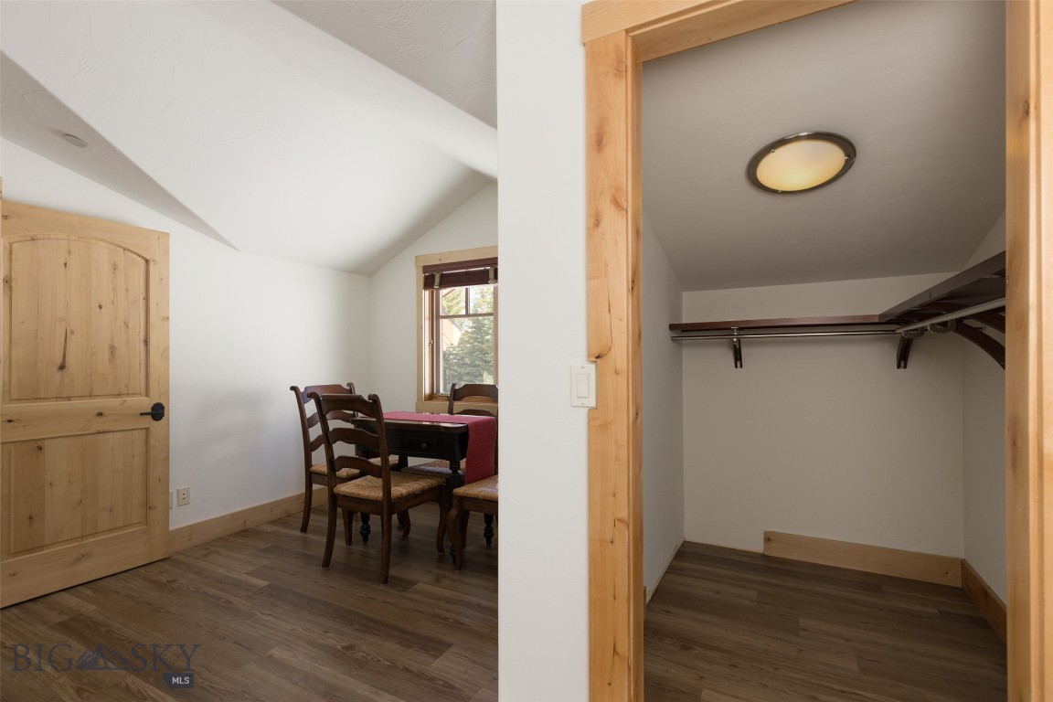 Diamond Hitch Of Ski Moonlight - Residential